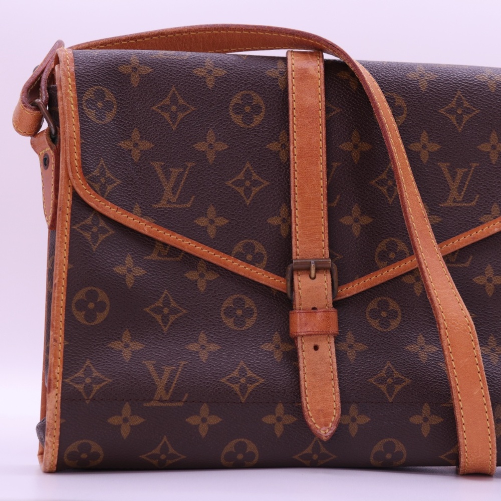 (R566) Louis Vuitton Monogram Portable Serviette Desktop Organizer Shoulder Bag